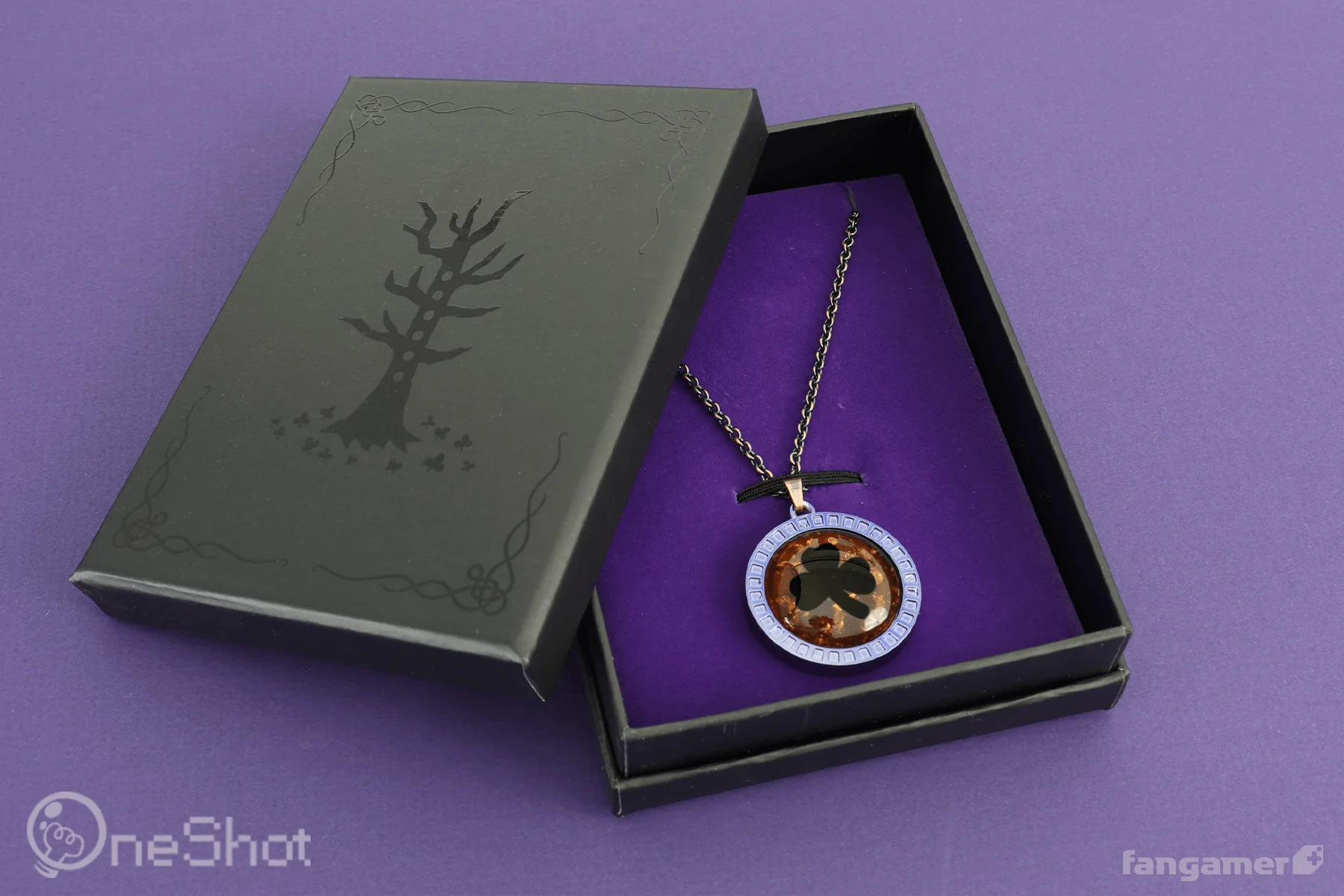 Black Clover Pendant - Image 6